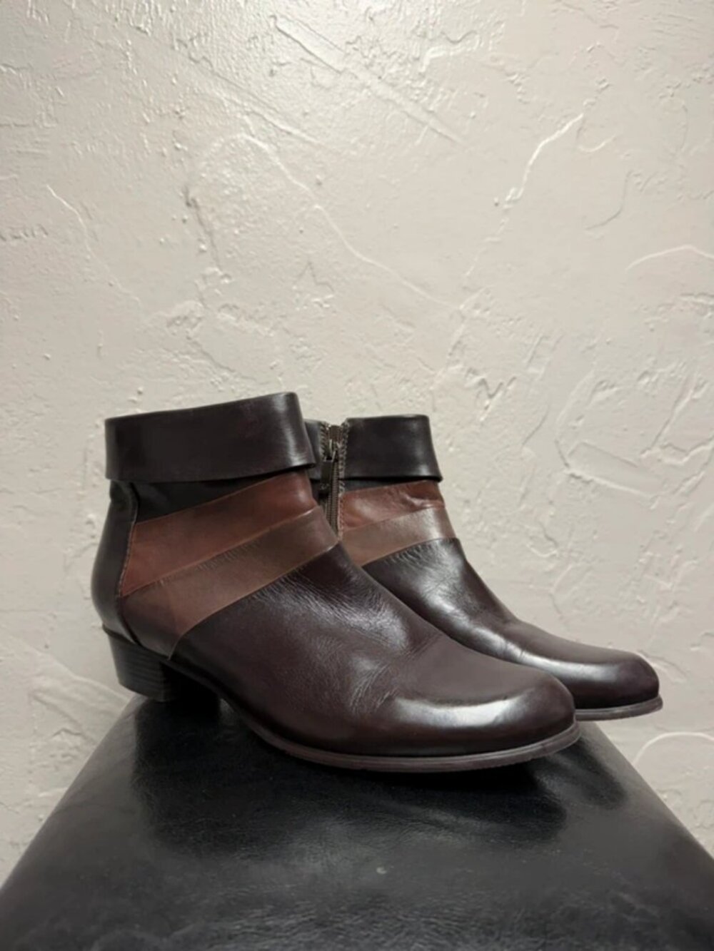 Women’s leather ankle Boots